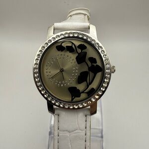 LBVYR Women's Floral Watch with White Band Analog Quartz Movement (New Battery)